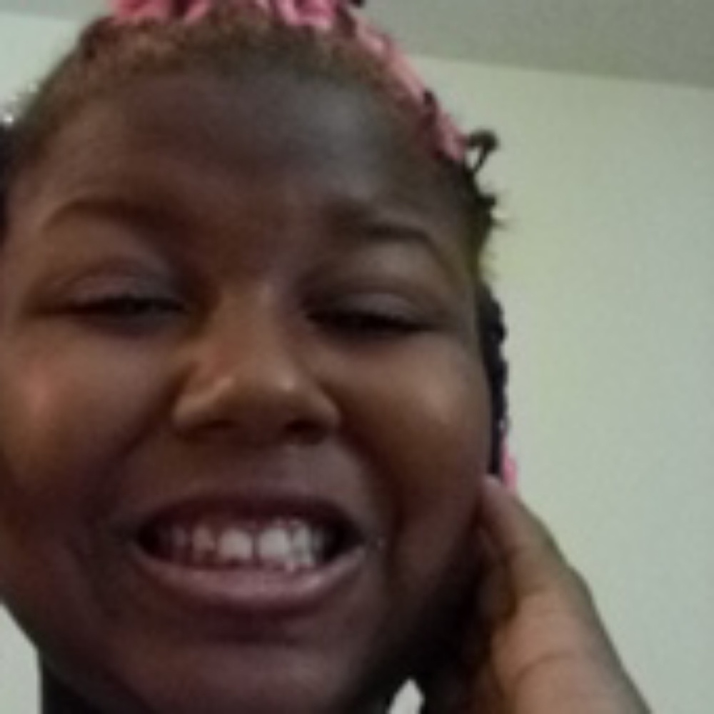 Meet your Posher, Amaris